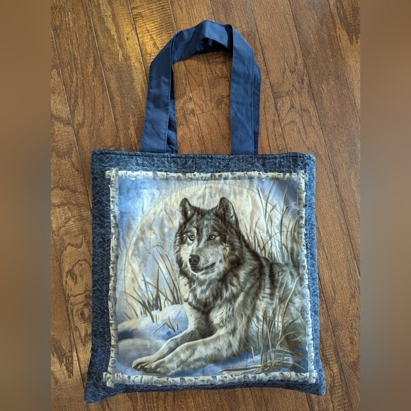 Handmade Quilted Wolf Shoulder Tote Bag blue Cotton, New - Picture 1 of 9